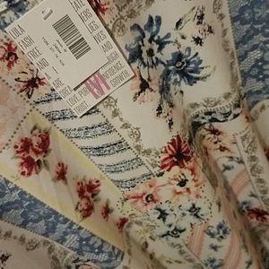 BRAND NEW WITH TAG SIZE MEDIUM LLR JESSIE